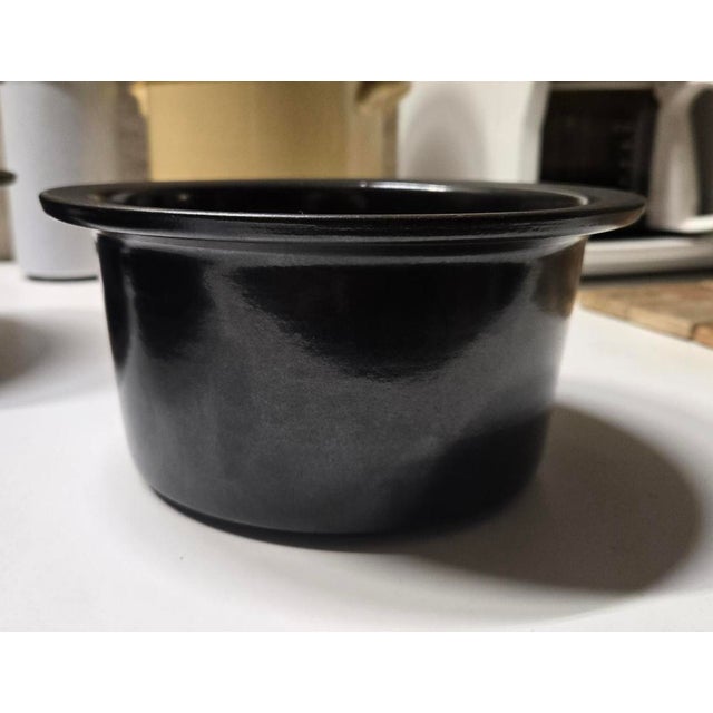 1970s 21-Piece "Rim" Collection of Black Vintage Heath Tableware For Sale In Palm Springs - Image 6 of 14