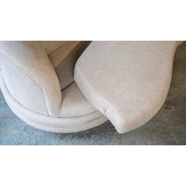 1990s Postmodern Custom Vladimir Kagan Style Designer Sofa For Sale - Image 16 of 18