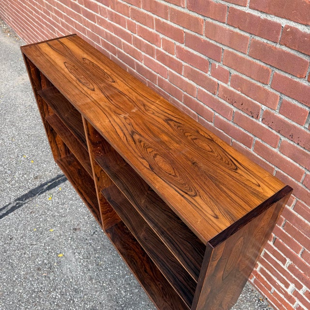 1960s Danish Modern Rosewood Bookcase With Adjustable Shelves For Sale - Image 4 of 9
