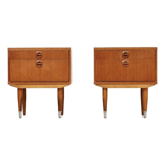 1960s Pair of Danish Modern Teak Nightstands For Sale