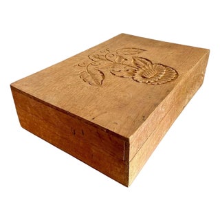 Mid 20th Century Handcarved Flower Wooden Jewelry Box For Sale