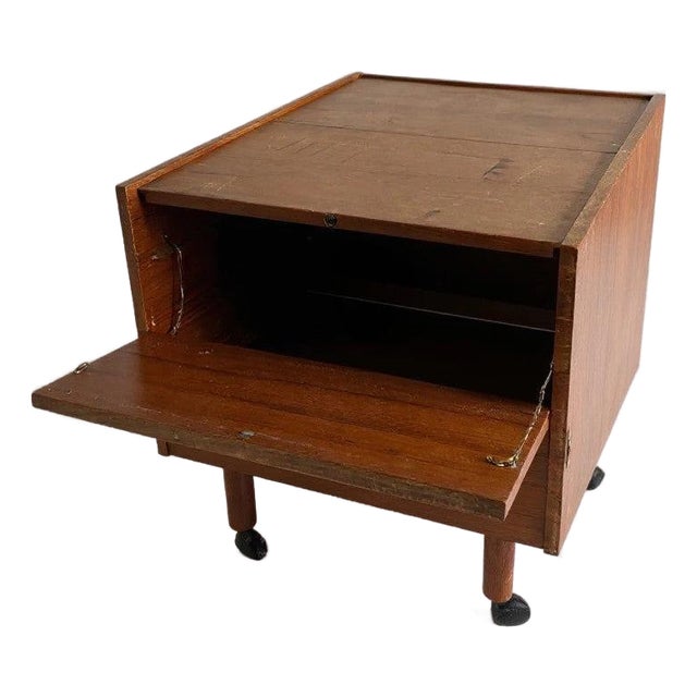 Mid-Century Drinks Cabinet with Storage and Teak Finish For Sale