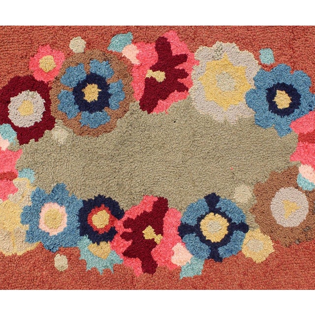 Oval shape American Hooked rug with large flower design, rug S12-1206, country of origin / type: United States / Hooked,...
