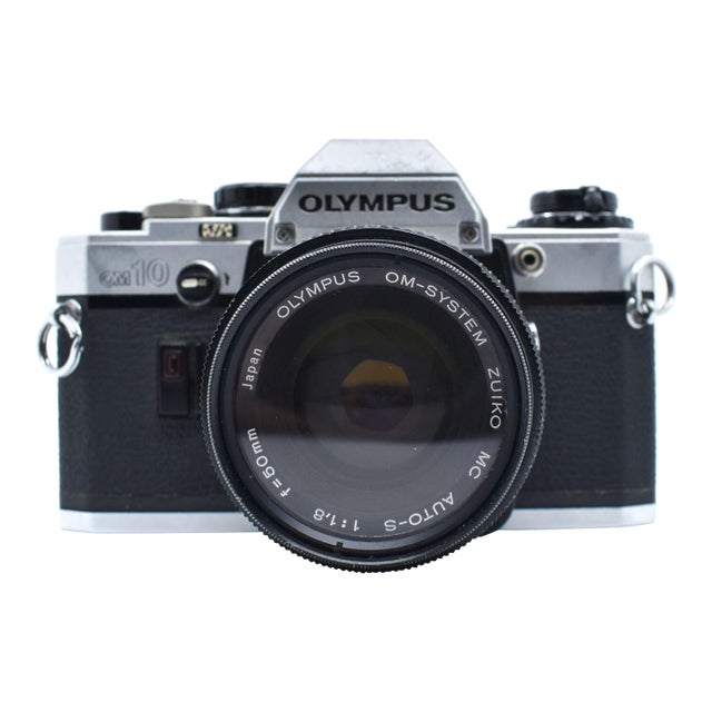 1970's Olympus Om-10 35mm SLR Camera With Zuiko 50mm Lens - Japan For Sale