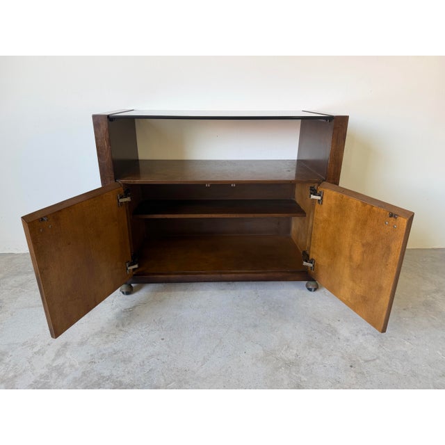 Mid Century Milo Baughman Style Burlwood & Brass Bar Cart With Glass Top For Sale - Image 4 of 12