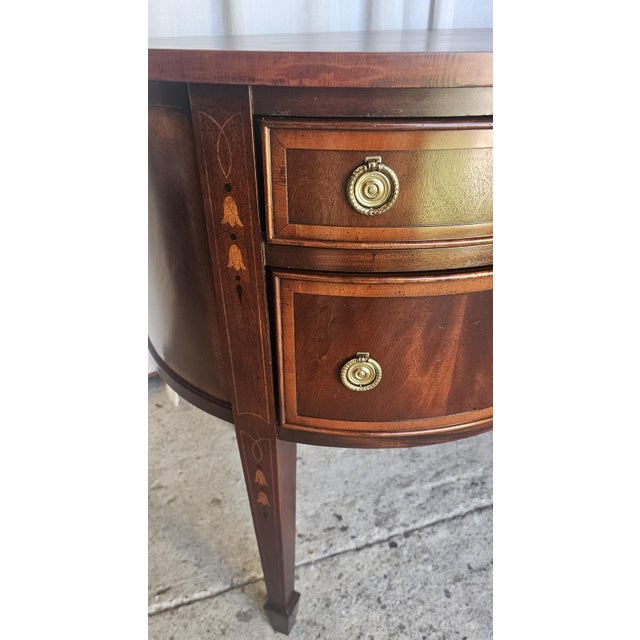 Brown Hekman, Federal Style, Kidney-Shaped Desk, 1970s For Sale - Image 8 of 17