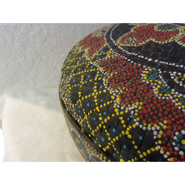 1970s Vintage Hand-Painted Dot Art Boho Lidded Rattan Basket For Sale - Image 5 of 7