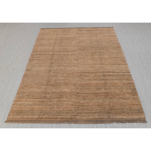 Boho Chic High Quality Hand Knotted Tan Natural Jute Loop Pattern Solid Rug 4x6Ft. For Sale - Image 3 of 12
