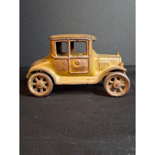 Antique 1920s Kilgore Cast Iron Ford Model T Coupe Toy Car Dark Mustard Yellow Sf600a For Sale - Image 4 of 17