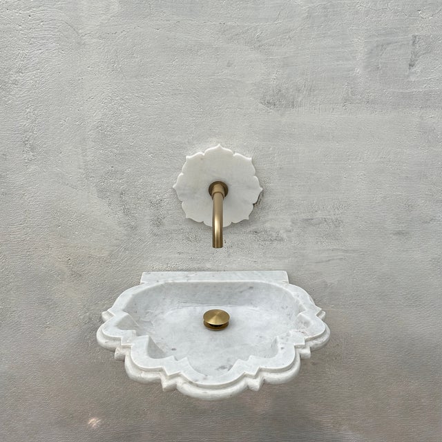 Mid-Century Modern Indian Marble Mid Century Modern Wall Mount Sink Zephyr For Sale - Image 3 of 9