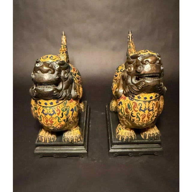 Chinese Early 20th Century Pair Of Chinese Cloisonne Enamel Foo Lion Censers For Sale - Image 3 of 10