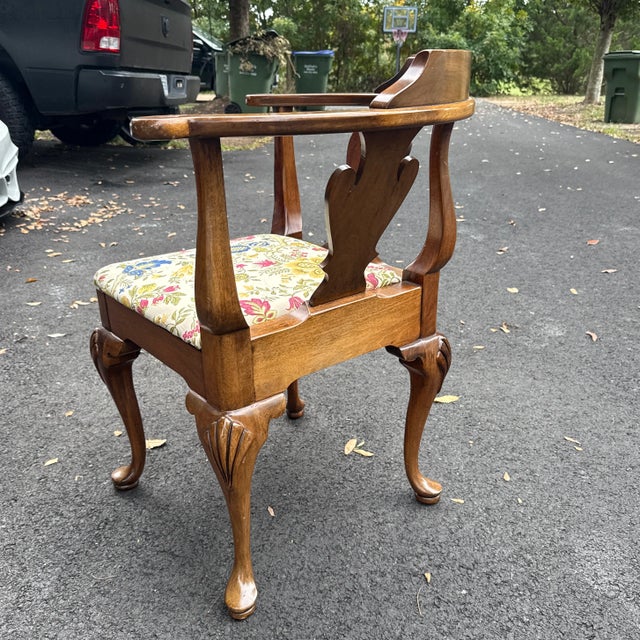 Queen Anne Queen Anne Mahogany Corner Chair Circa 18th Century For Sale - Image 3 of 12
