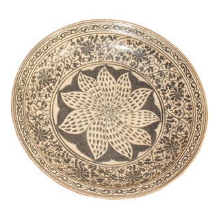 15th Century Northern Thailand Wang Kalong Kiln Ceramic Bowl With Iron Glaze For Sale