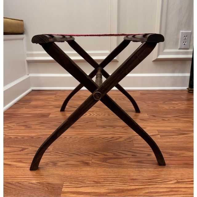 Wood Mid Century Adirondack Style Red Canvas Strap Wooden Collapsible Luggage Rack For Sale - Image 7 of 10