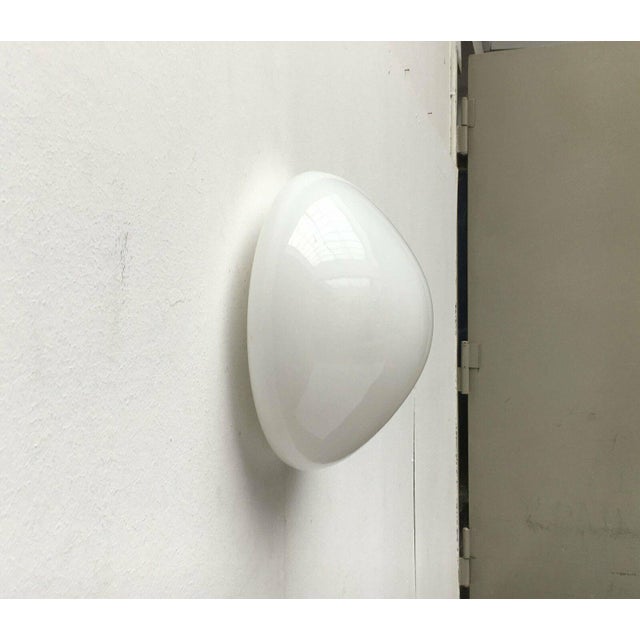 White Mid-Century Modern German Glass 961 Ceiling Lamp by Wilhelm Wagenfeld for Lindner, 1950s For Sale - Image 8 of 14