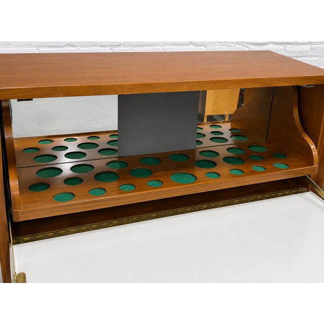 Vintage Mid Century Modern Bar Cabinet | Credenza Console | Liquor Cabinet, C. 1960’s For Sale In New York - Image 6 of 18