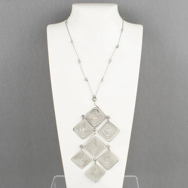 Mid Century Space Age Chrome Modernist Wire Necklace With Geometric Pendant For Sale - Image 4 of 8