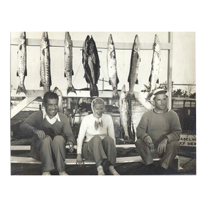 1939 Photograph of Golfer Dick Metz and Actress Jean Chatburn and Their Deep Sea Catch