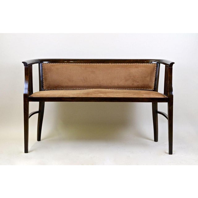 Great looking early 20th century Art Nouveau bentwood bench attributed to the renown company of Jacob & Josef Kohn in...