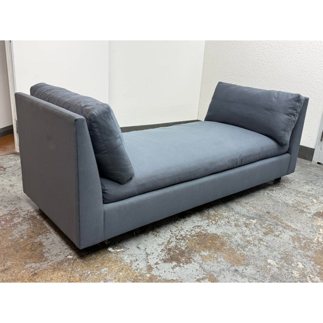Contemporary Mitchell Gold + Bob Williams Lounge Daybed For Sale - Image 3 of 12
