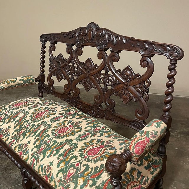 19th Century Renaissance Revival Louis XIII Style Sofa in Solid Oak For Sale In Baton Rouge - Image 6 of 18