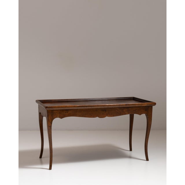 Wood 20th Century French Chestnut Brown Louis XV Coffee Table in Original Patina For Sale - Image 7 of 15
