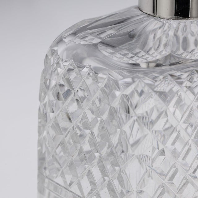 Antique English Locking Decanters in Silver and Cut Glass, 1925, Set of 2 For Sale - Image 11 of 18