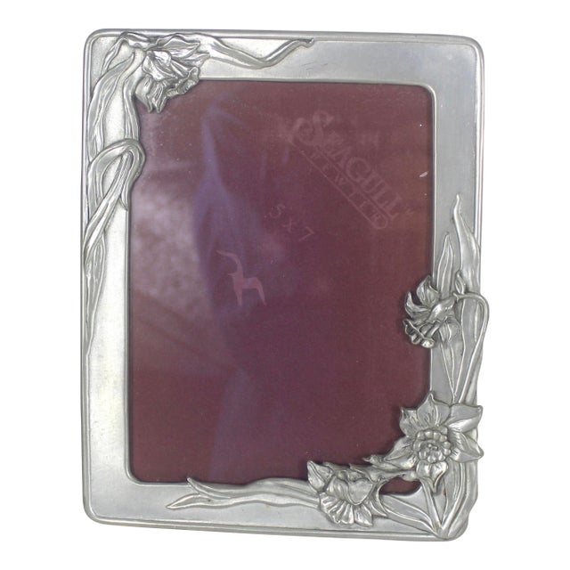 Vintage Pewter Picture Frame 5 X 7 Large Seagull Canada Daffodil Flowers Easel Table Top Photograph Wedding Portrait Rectangular Photo Pf234 For Sale