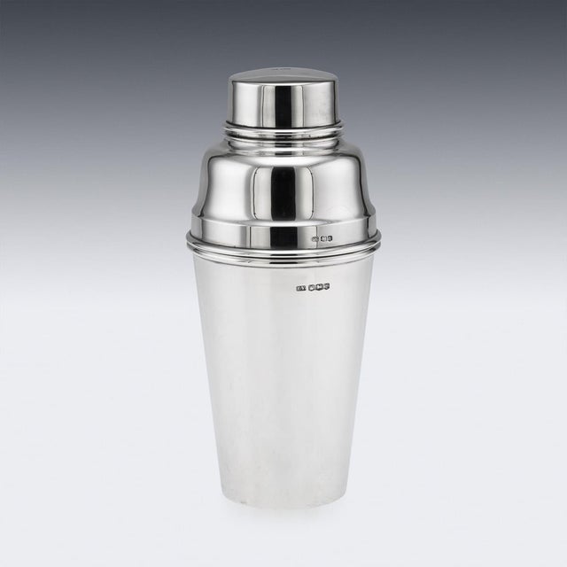 English Art Deco Silver Cocktail Shaker from Sheffield, 1936 For Sale - Image 4 of 15