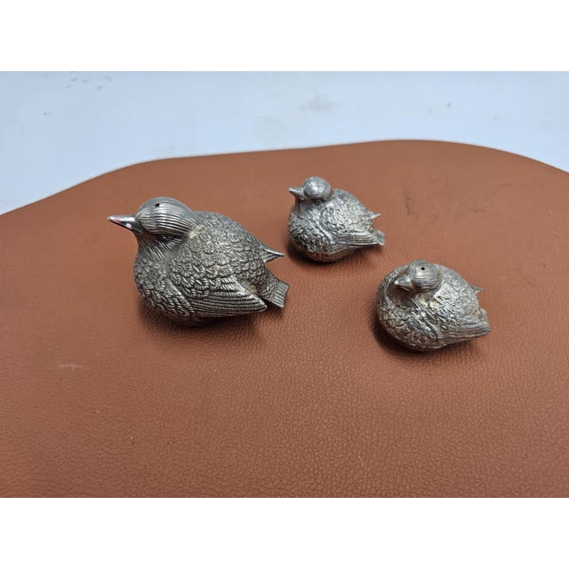 Vintage salt and pepper shaker, bird, dimensions: larger one height 6.2 cm, width 6 cm, depth 7.5 cm. 2 smaller ones...