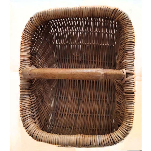 Early 21st Century Vintage Wicker Handmade Buttocks Farmer's Harvest Basket With Removable Lid For Sale - Image 5 of 6