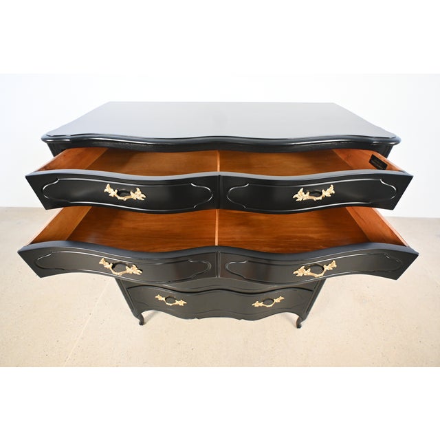 Black Lacquered French Provincial Chest of Drawers With Gilt Pulls by Tomlinson | Newly Refinished For Sale - Image 11 of 18