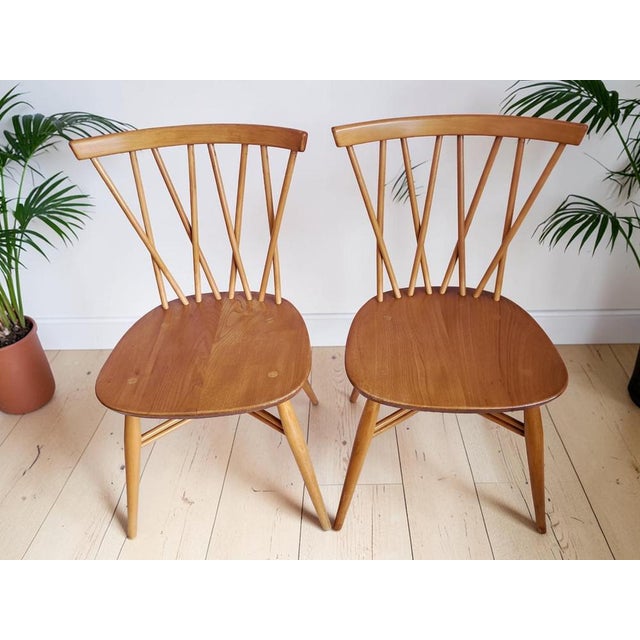 Mid-Century Modern Vintage Candlestick Dining Chairs in Elm and Beech by Lucian Ercolani for Ercol, 1960s, Set of 2 For Sale - Image 3 of 18