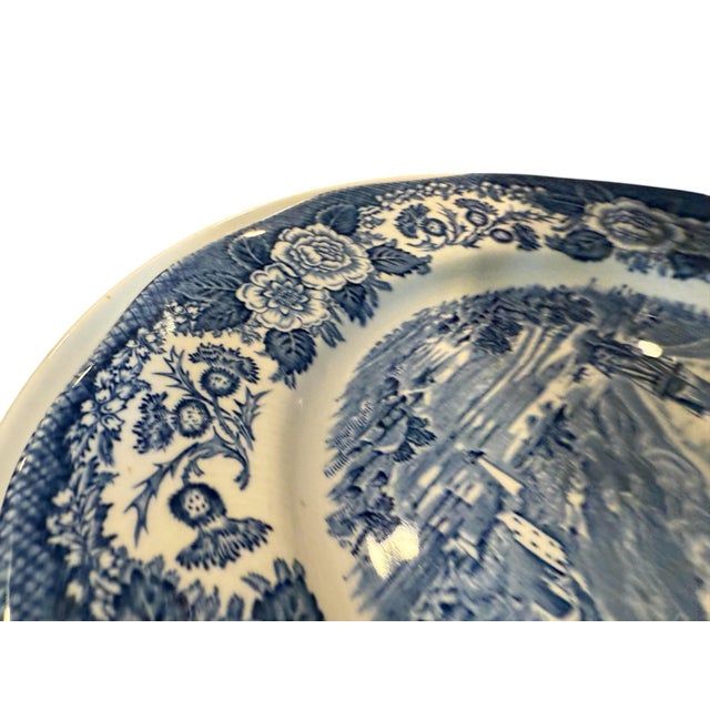 English Mid 20th Century Royal Warwick Lochs of Scotland Blue & White Decorative Plate For Sale - Image 3 of 5