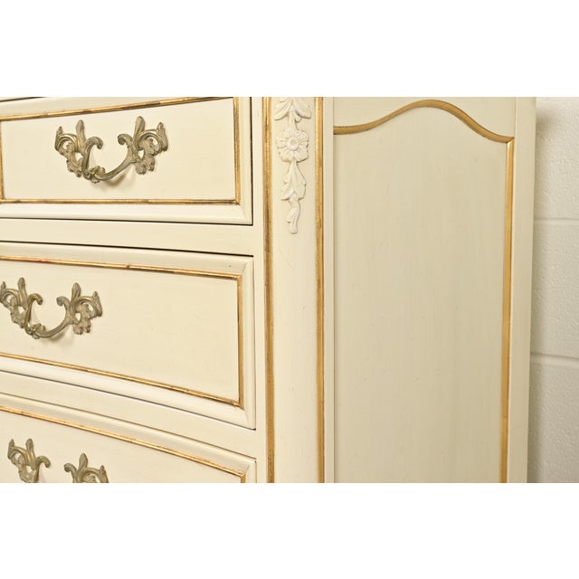 Kindel Furniture French Provincial Louis XV Cream Lacquered and Gold Gilt Dresser, 1970s For Sale - Image 11 of 18