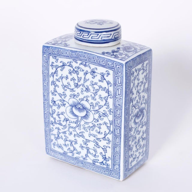 Chinese Pair of Blue and White Porcelain Tea Caddies For Sale - Image 3 of 8