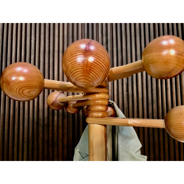 Scandinavian Sculptural Pine Wood Coat Rack with Rotatable Ball-Shaped Hooks, 1970s For Sale - Image 12 of 16