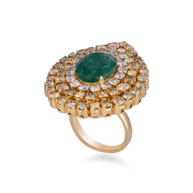 7.47 Natural Zambian Emerald & 5.64 Cts Diamond 18 Karat Yellow Gold Ring Size 6 For Sale - Image 12 of 18