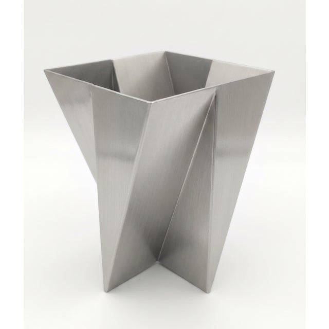 Metal Robert Wyatt Vase by Dario Nasuti For Sale - Image 7 of 7