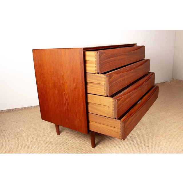 Danish Teak Chest of Four Drawers by Arne Vodder for Sibast, 1960 For Sale - Image 13 of 16