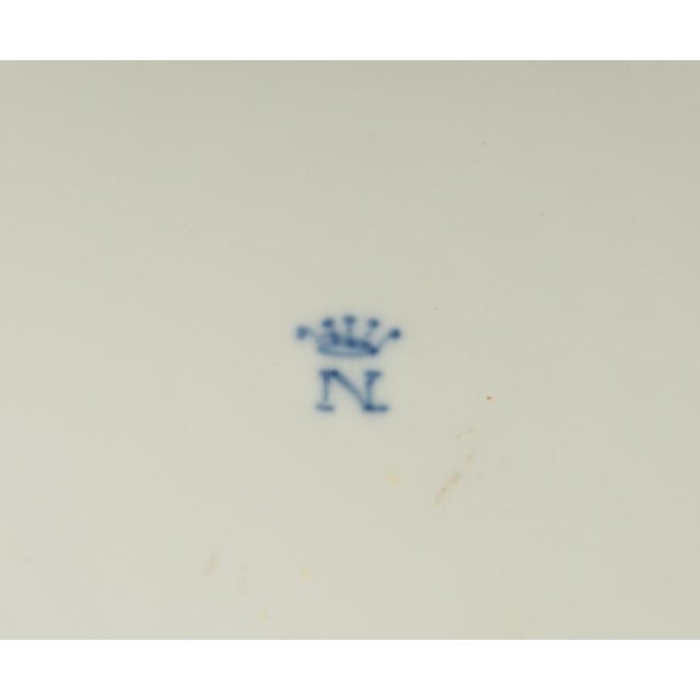 Gold Set of 8 Antique Capodimonte Armorial Crest Cabinet Plates For Sale - Image 8 of 8