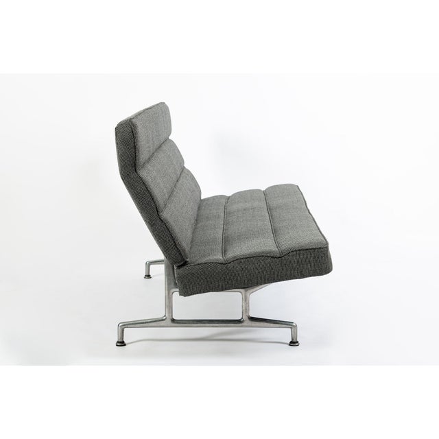 1960s Vintage Mid-Century Modern Eames Model 3473 Sofa for Herman Miller, 1960s For Sale - Image 5 of 15