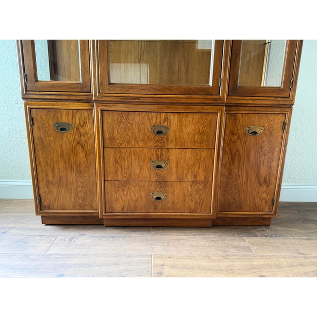 1980s Drexel Heritage “Passage” Series Lighted China/Display Hutch, Champagne Style For Sale - Image 11 of 12