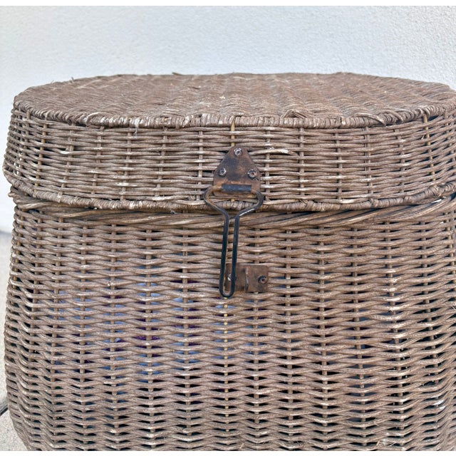 Coastal Chic Vintage Fishing Creel Basket With Inset Handles For Sale In Palm Springs - Image 6 of 9