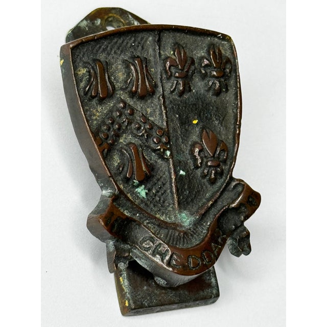 British Small Antique Cheddar Bronze Heraldic Door Knocker – England, c.1925 A compact yet beautifully cast solid bronze...