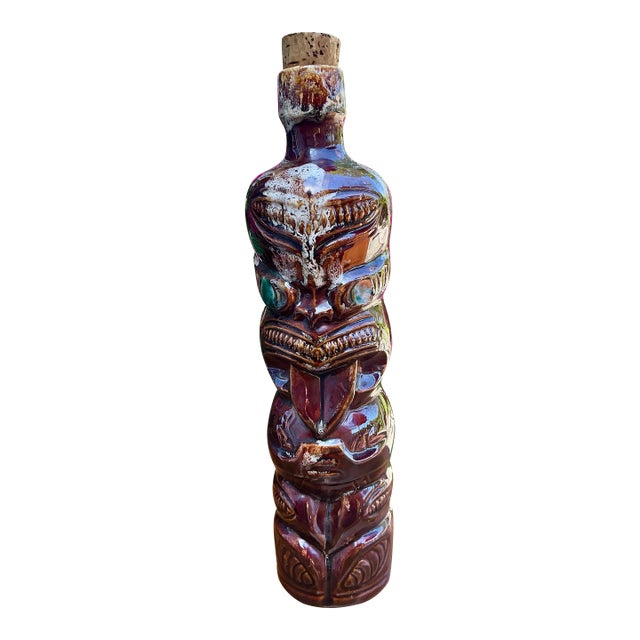 Vintage 1970s Hand-Glazed Ceramic Māori Tekoteko Decanter - New Zealand Mid-Century Barware Attributed to Orzel Pottery For Sale