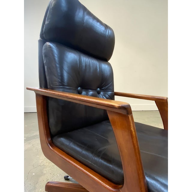 Mid-Century Scandinavian Modern Leather and Teak Swivel Chair, Norway, 1960s-1970s For Sale - Image 15 of 18