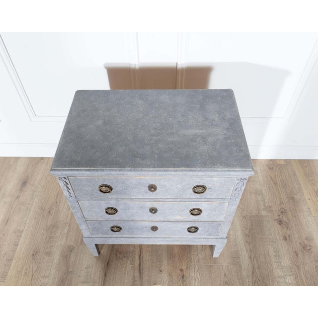 Gustavian (Swedish) Swedish Painted Chest of Drawers in Grey-Blue, circa 1920 For Sale - Image 3 of 8