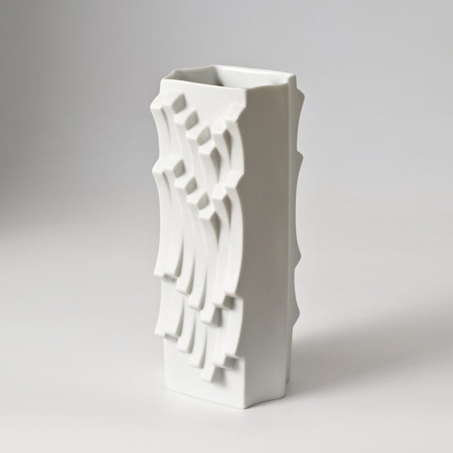 Archais White Porcelain Vase by Heinrich Fuchs for Hutschenreuther, 1970s For Sale - Image 10 of 11