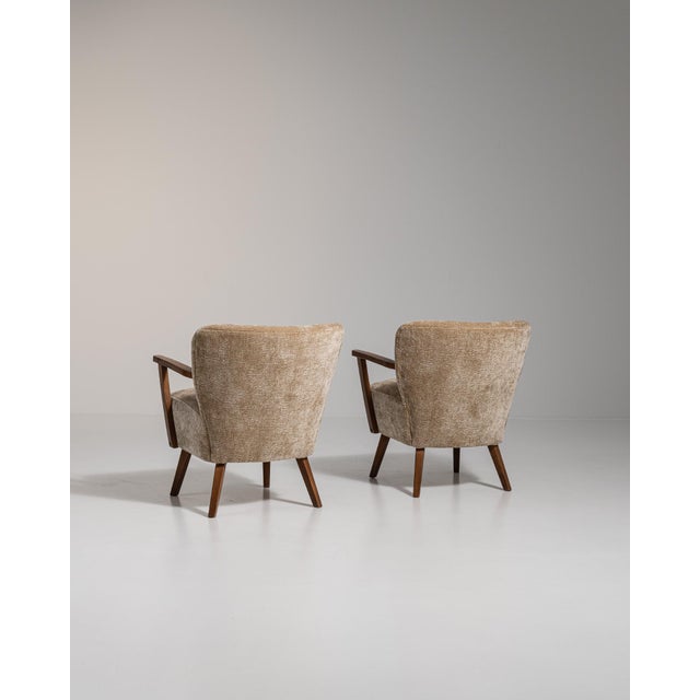 Cream 1940s Mid-Century Modern Cream Wood Pair of Club Chairs For Sale - Image 8 of 12